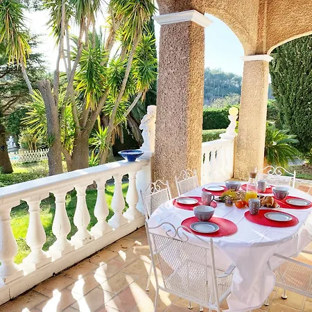 Au Calme A Sanary, Climatisee, Avec Piscine Villa *
