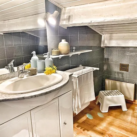 Au Calme A Sanary, Climatisee, Avec Piscine Villa